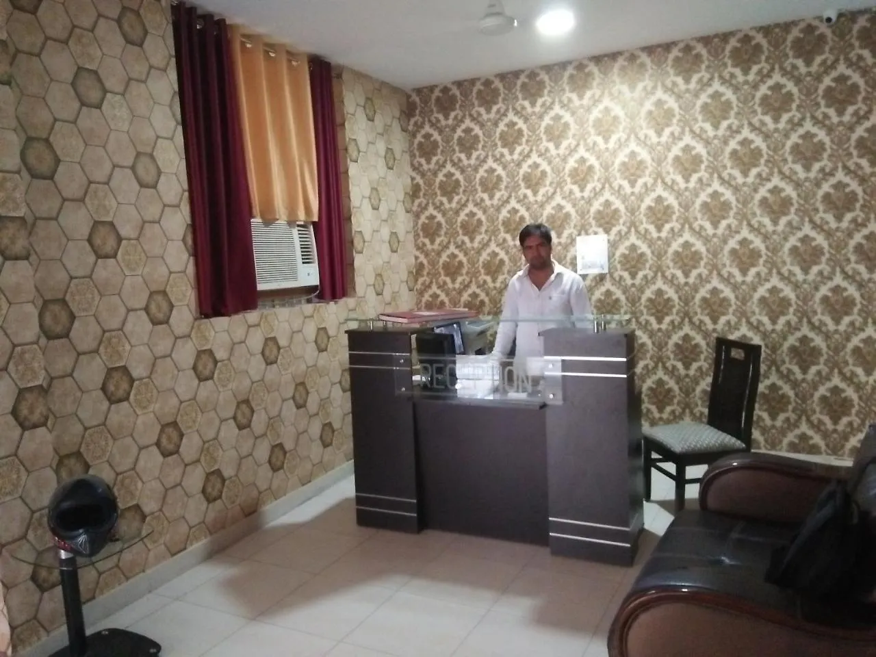 Hotel Ashoka Palace Near Igi Airport Új-Delhi